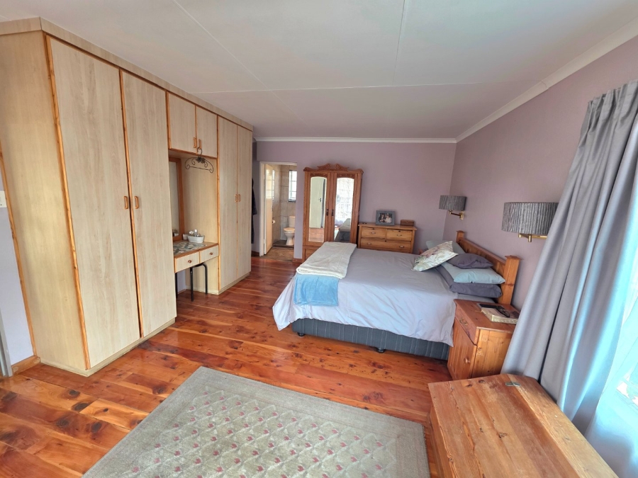 4 Bedroom Property for Sale in La Provance Free State